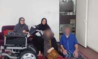 تهیه ویلچر برقی برای مادر باردار معلول تحت پوشش طرح نفس در شهرستان رشت